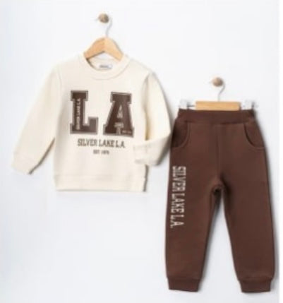 طقم ولد مكون من قطعتين باللون البيج والبني من picola