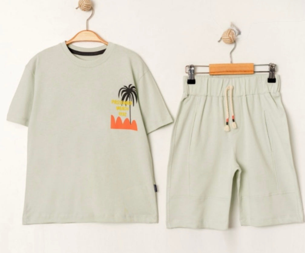 طقم ولد مكون من قطعتين من Miniworld باللون الأخضر