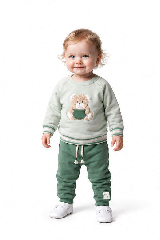 طقم ولادي قطعتين Sweat Bear برسمة دب وباللون الاخضر من miniworld