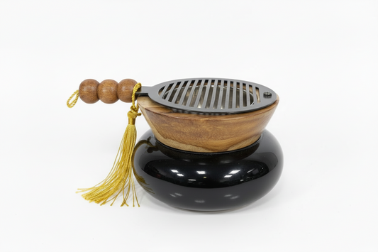 مدخن باللون الاسود