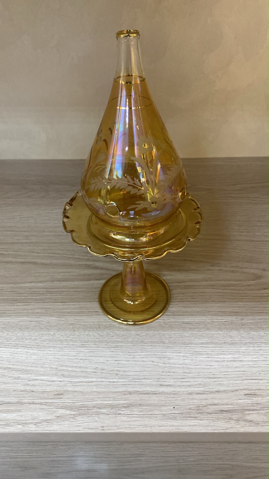 طقم المداخن باللون العسلي