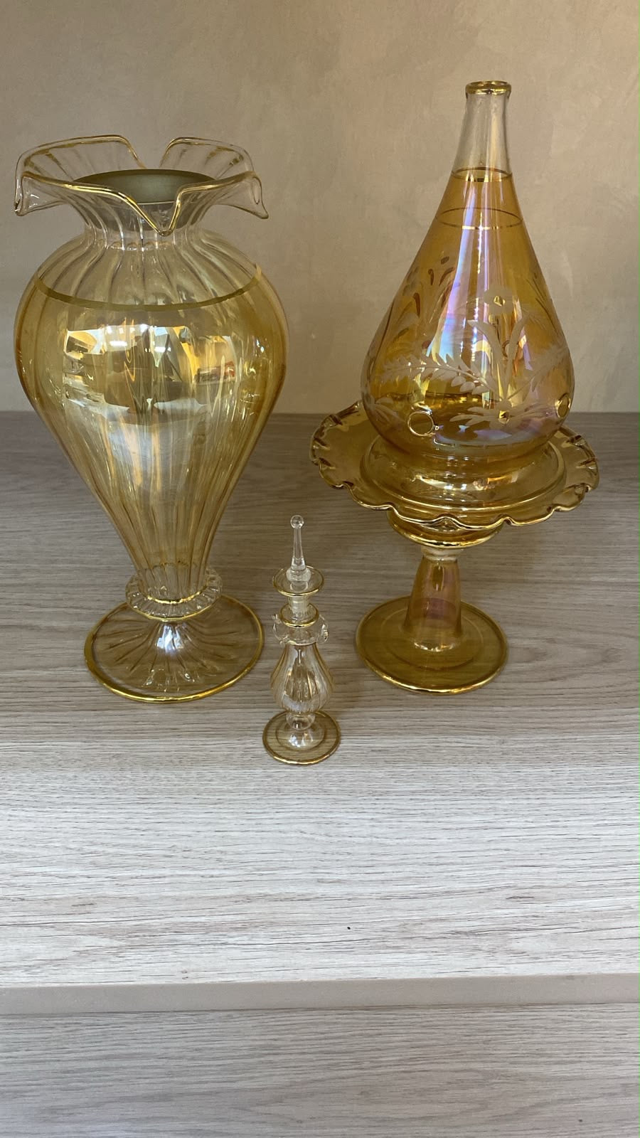 طقم المداخن باللون العسلي