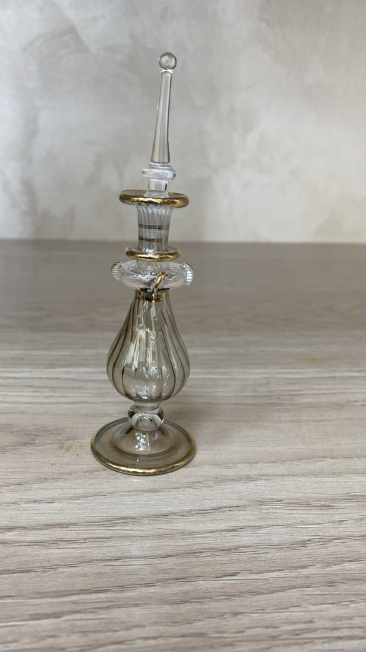زجاجة عطر تولة